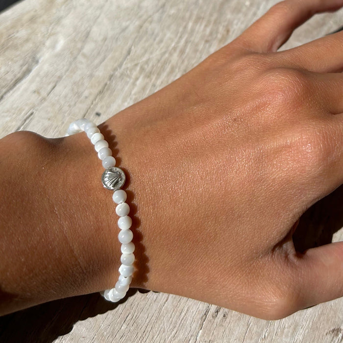 Beach Love Mother of Pearl Bracelet Silver