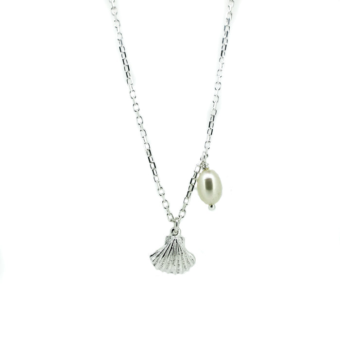 Beach Love shell and pearl necklace in sterling silver with freshwater pearl