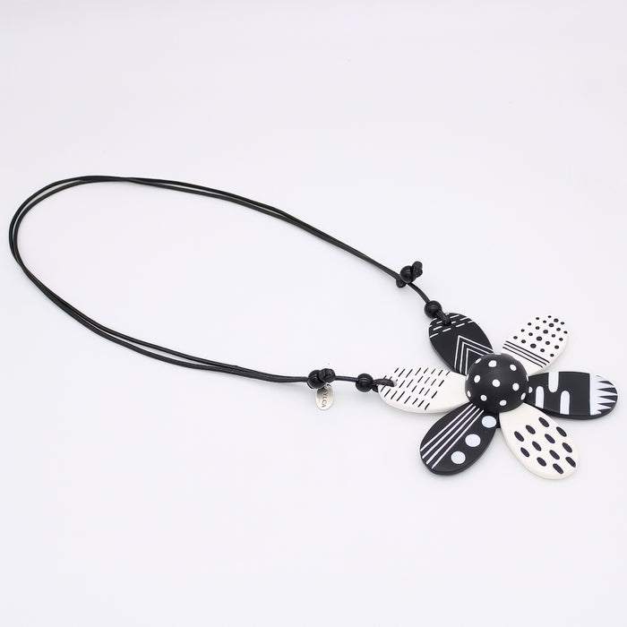 Black and White Garden Flower Pendant Necklace