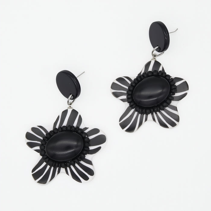 Black Blossom Daisy Earrings