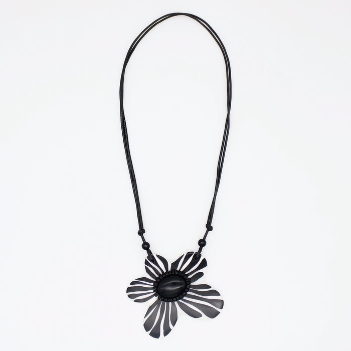 Black Bumble Blossom Daisy Pendant