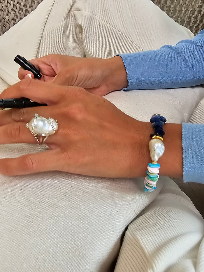 Blue Kyanite and Colorful Shell with Baroque Pearl Bracelet QB014