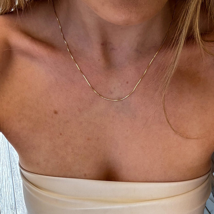gold box chain necklace