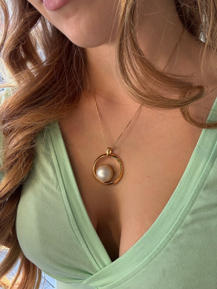 Cable Beach Full Moon Mabe Pearl Pendant Gold | Gold Freshwater Pearl Pendant