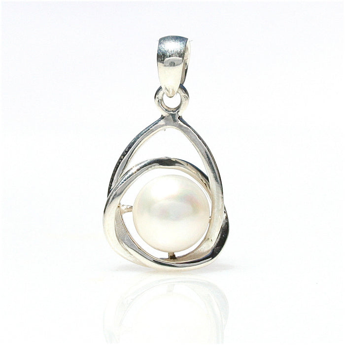 pearl pendant