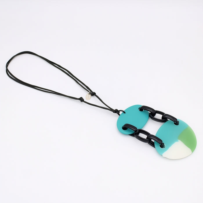 Coastal Cora Link Pendant Necklace