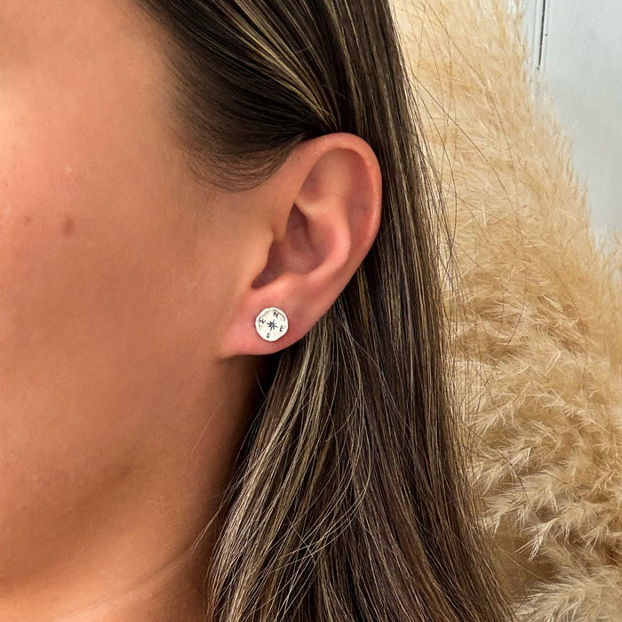 Compass studs in silver
