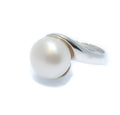 ladies pearl ring