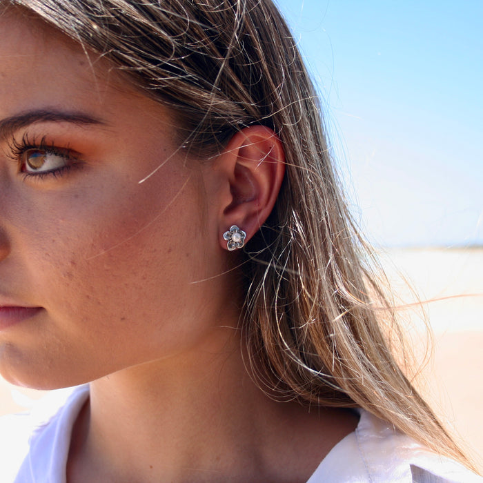 frangipani oxide pearl studs