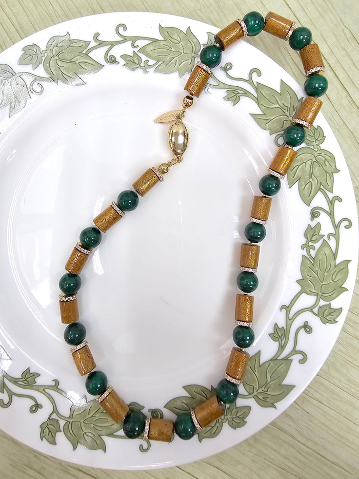 Golden Coral With Green Malachite Necklace NN037