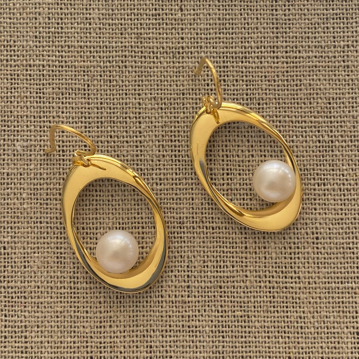 Halo Pearl Earrings Gold