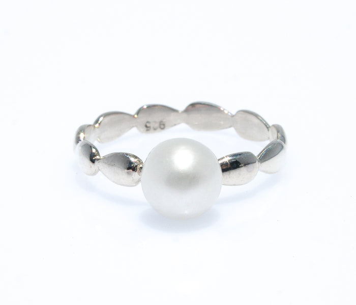 Harmony White Pearl Ring Silver