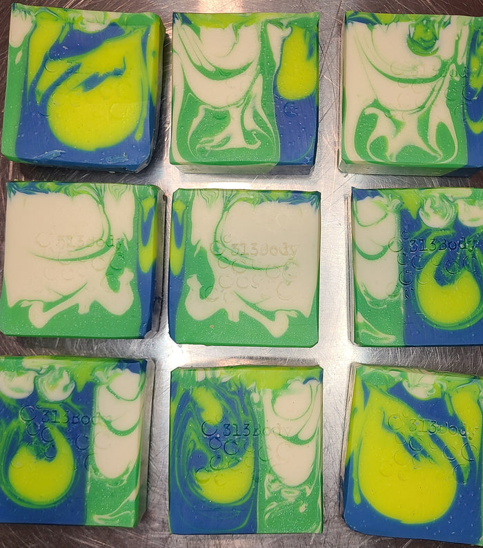 House Divided Hancrafted Soap - Black Violet Saffron Scented