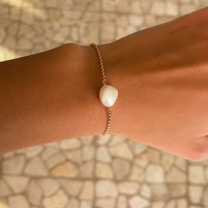 Adjustable rose gold pearl bracelet with baroque keshi pearl on belcher chain Lush Designs