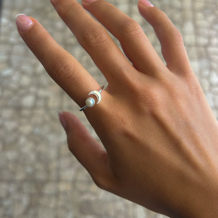 Moon Pearl Ring Silver