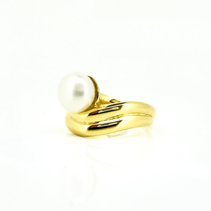gold staircase to the moon pearl ring