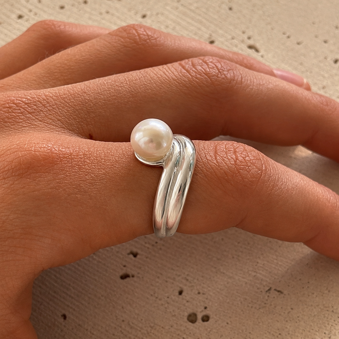 Moon Tide Pearl Ring Silver