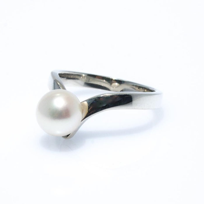 white pearl ring