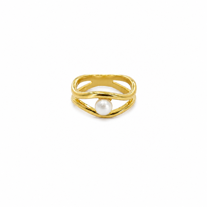 Gold vermeil wave ring with a central white pearl