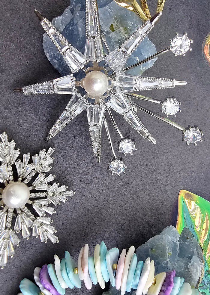 Pearl Setting Star Shaped Brooch QP004