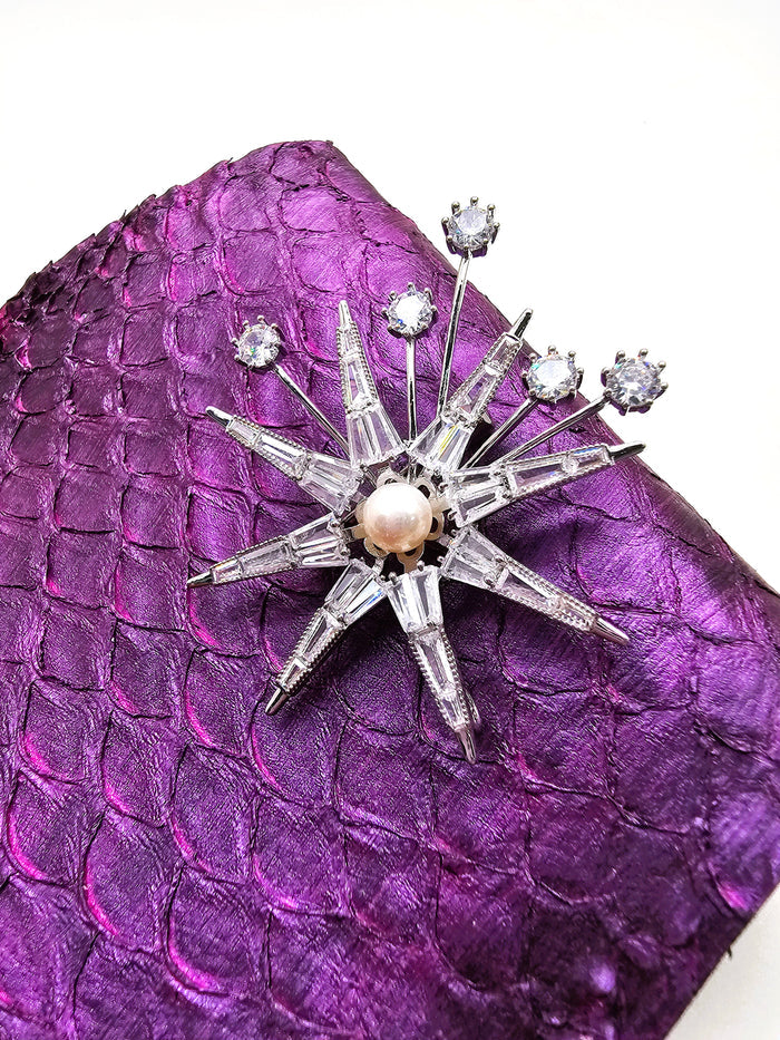 Pearl Setting Star Shaped Brooch QP004