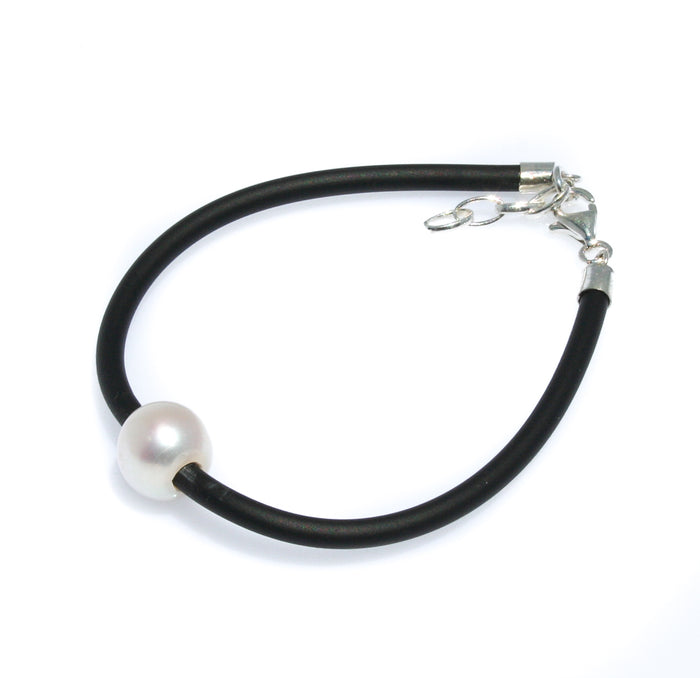 Sandswept Shores pearl neoprene bracelet with freshwater pearl and sterling silver clasp