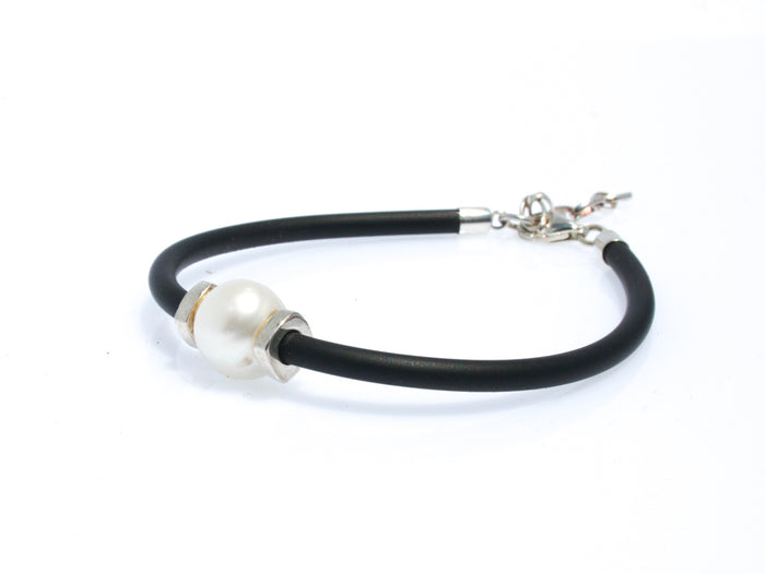 Sandy Silver Detail Pearl Adjustable Neoprene Bracelet