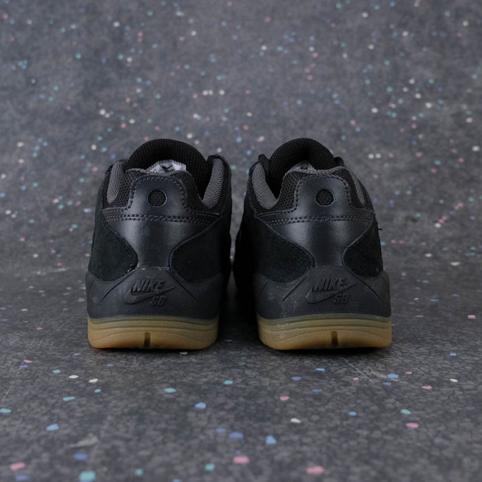 Nike SB Vertebrae - Black/Gum