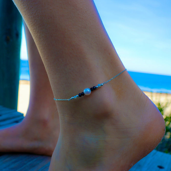 ainty silver chain anklet with pearl and black agate gemstone detail designed by Lush Designs Broome Australia