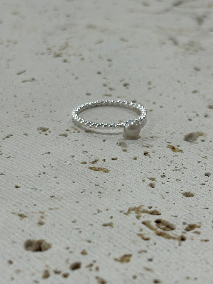 Seabreeze Pearl Ring Silver
