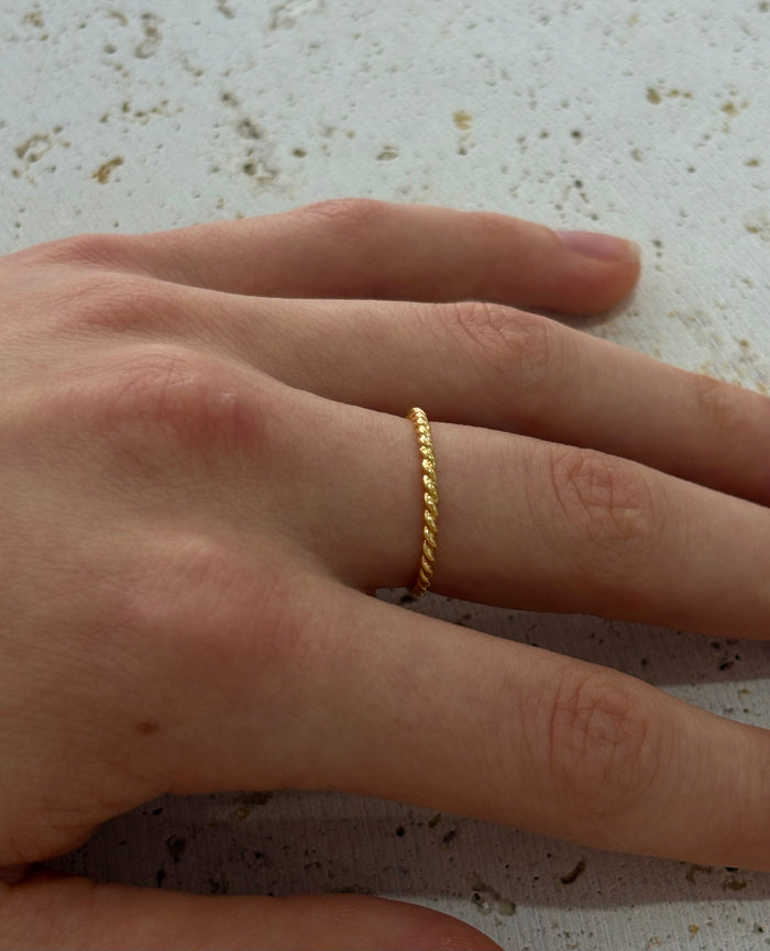 Seabreeze Spiral Ring Gold | Dainty Gold Vermeil Ring