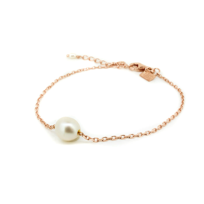 dainty rose gold chain bracelet with dainty pearl
