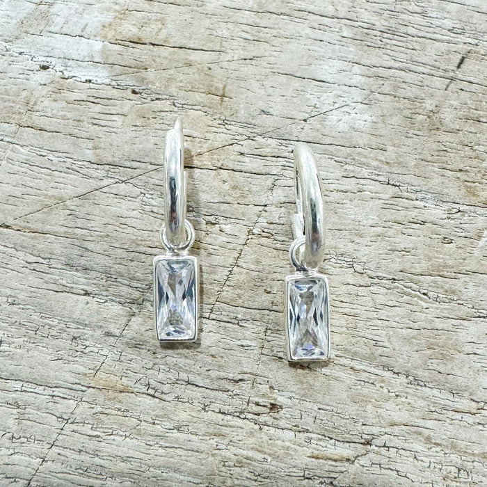 Summer Night Sparkle Silver Sleeper Earrings
