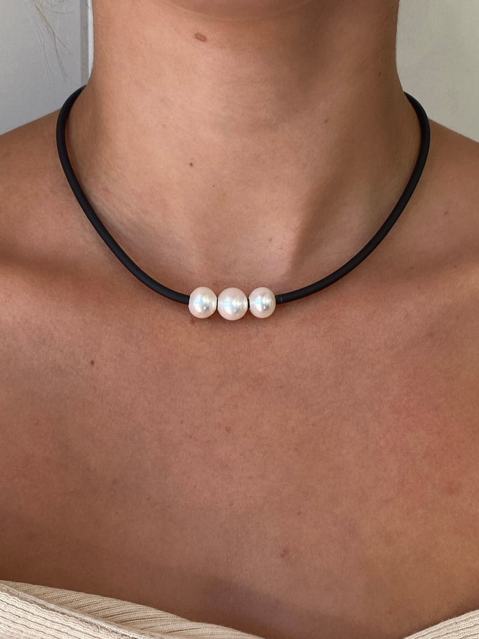 Sunset Shores Pearl Neoprene Necklace