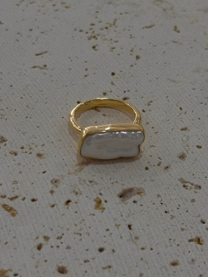 Tide Beam Baroque Pearl Gold Ring