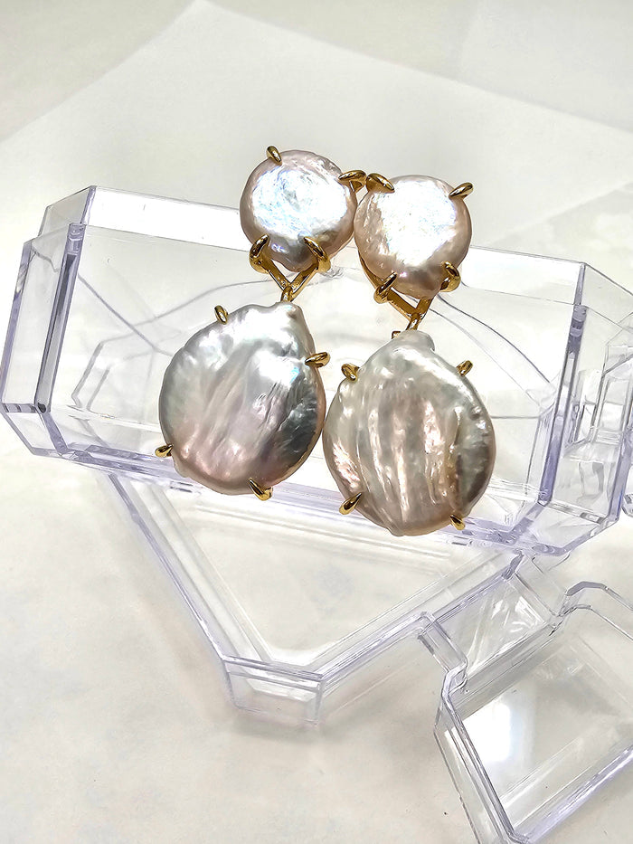 Timeless Coin Shaped Freshwater Pearl Stud Earrings QE020