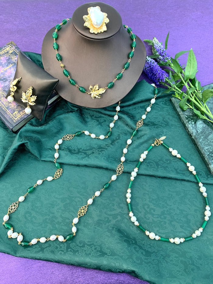 Tube Shaped Green Jade With Freshwater Pearls Necklace HN009 - FARRA