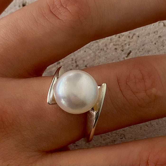 Whirlpool Pearl Ring Silver