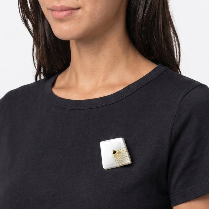 White Frosted Gold Thread Brooch