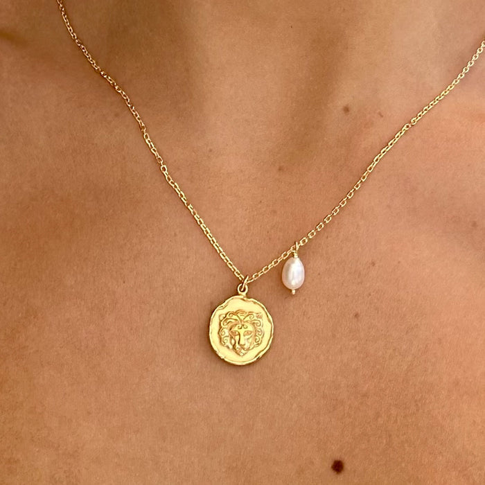 zodiac necklace Leo gold with dainty pearl